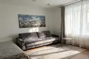 Квартира на Патриарших прудах, Москва