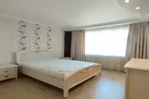 Апартаменты на Семёнова 27/1, Тюмень