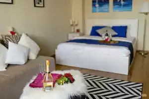 GMApartments (ДжиЭмАпартментс) на улице Черняховского, Москва