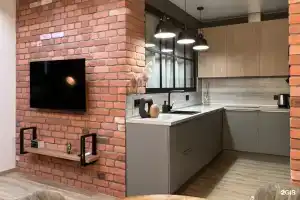 У Кремля и Чаши, Казань