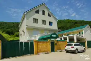 Светлый Пермский дворик в Липецкой области