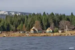 Каменный Мыс, Зюраткуль