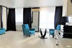Мегаполис на улице Сакко и Ванцетти, Воронеж