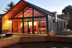 Барн на реке, Заливное