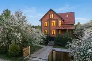 Апартаменты на м-н Барыбино, улица Чкалова, 24, Барыбино