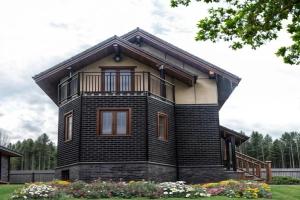 Дом на берегу в Прокопцевской