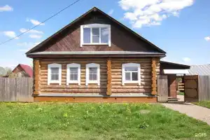 Серф Хаус, Плес