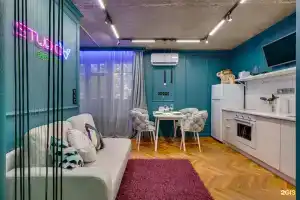 Studio V, Москва