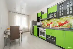 ИЛНЕ Двухкомнатная квартира на улице Республики, Салехард