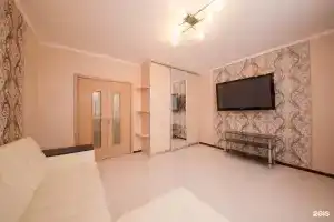 Апартаменты на микрорайон Взлётка, улица Весны, 17, Красноярск