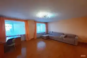 Апартаменты на улица Мельникайте, 125А, Тюмень