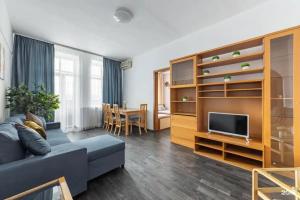 Апартаменты «ApartLux Космодамианская»