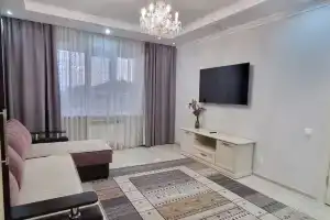 Апартаменты на улица Номто Очирова, 8, Элиста