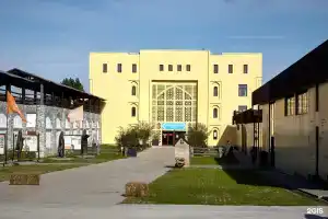 Гостиница «Центральная Азия, Этномир», Петрово