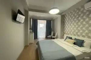 NaSutkiVSochi (НаCуткиВСочи) на улице Кирова 23, Адлер