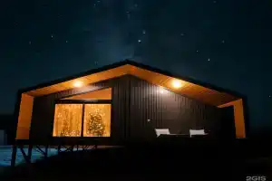 BarnHouse, Артём