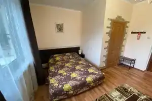 Гостиница «Ника», Новомихайловский