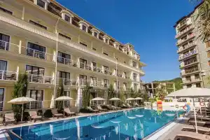 Гостиница «Гранд-Шато», Ольгинка