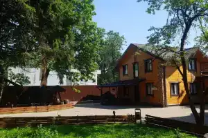 Дом с бассейном и баней, Лесной Городок