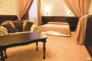 Гостиница «Академия», Курган