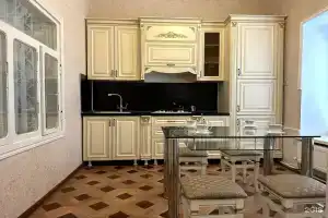 Эленика, Махачкала