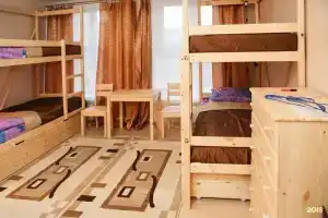 Отель «Журавли», Лиски