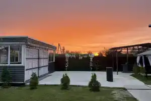 Бутус хаус