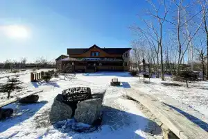 Кемпинг «Озёра», Артём