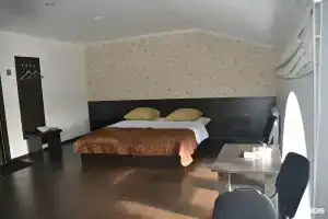 Гостиница «Акият», Октябрьский