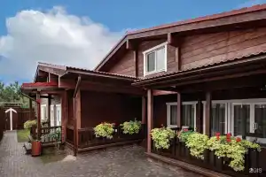 Отель FishPoint Family Resort (Золотой сазан) в Подольском районе