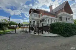 Гостиница «Алексес», Пенза