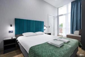 Отель «White House», Лоо