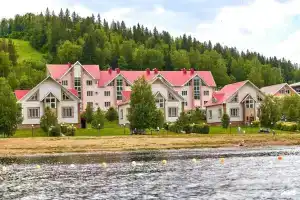 Гостиница «Павловский Парк», Павловка