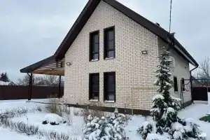 Загородный коттедж с дизайнерским ремонтом, Медовка