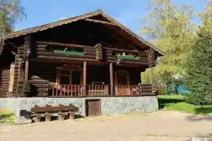 База отдыха «Глобус», Ая