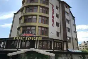 Отель «Гермес», Агой