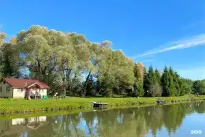 Рыболовный клуб Акулово, Красное