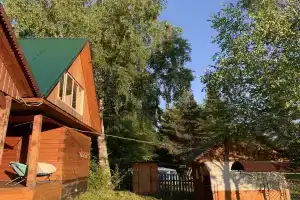 Зеленый домик, Кебезень