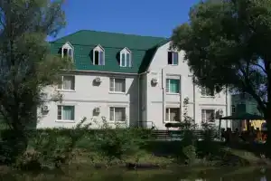 Рыболовно-охотничья база «Клевое место», Затон