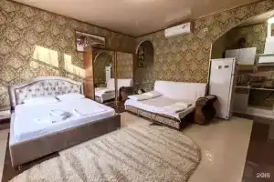 Studio deluxe, Пляхо