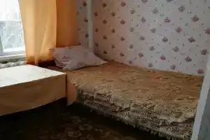 Гостиница «Уют», Ржакса