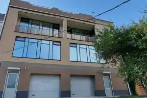 Таунхаус с панорамной крышей, Ольгинка