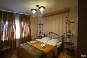 Гостевой дом «Helen's Home», Санкт-Петербург
