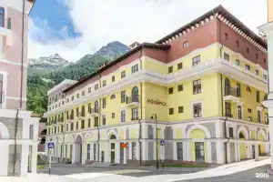 Mövenpick Hotel Krasnaya Polyana, Эсто-Садок