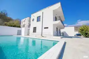 Гостевой дом «White House», Казачий Брод