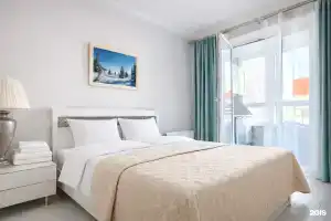 АпартМари, Пионерский