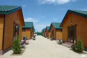 Парадиз-стар, Кучугуры