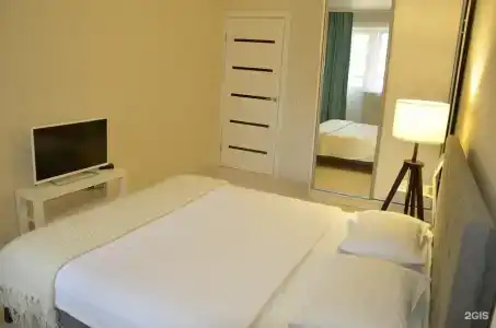 Grand Avenue Vlg - 18