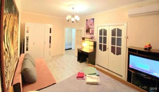 на пер. Пилотов 12 - 4