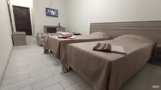 Ленинградская - 9